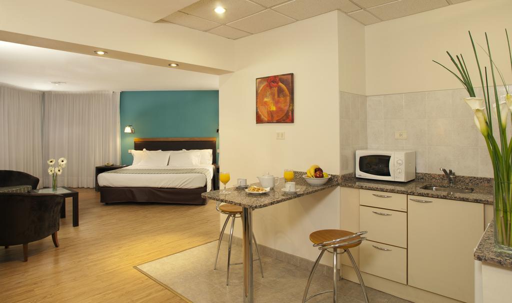 Land Express Neuquen Hotell Eksteriør bilde