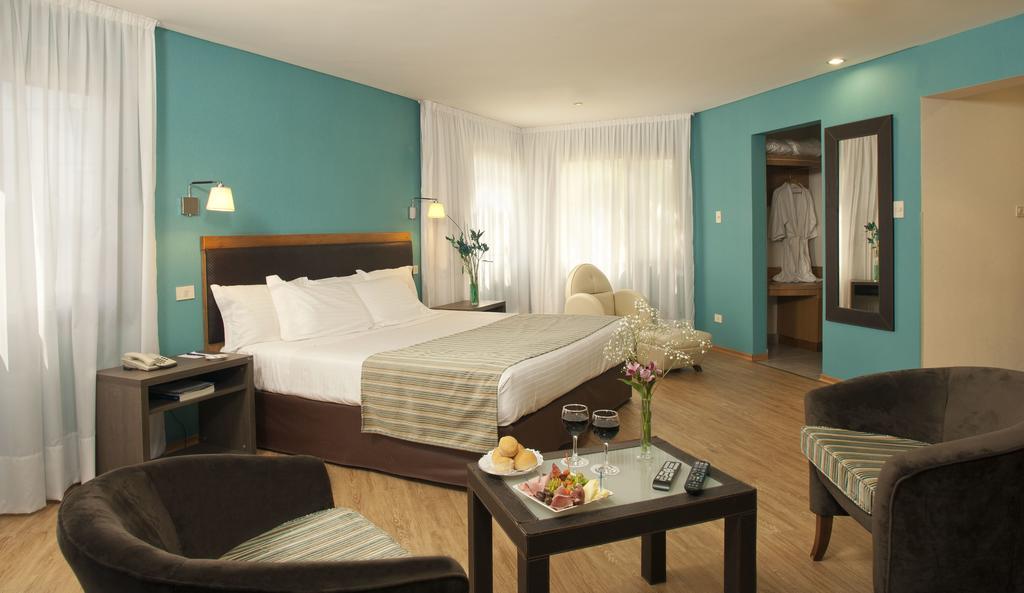 Land Express Neuquen Hotell Eksteriør bilde