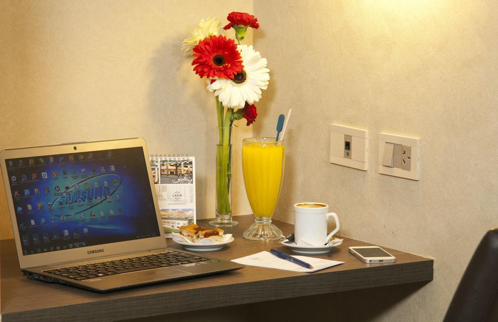 Land Express Neuquen Hotell Eksteriør bilde