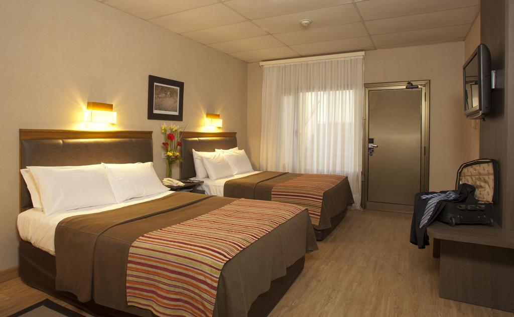 Land Express Neuquen Hotell Eksteriør bilde