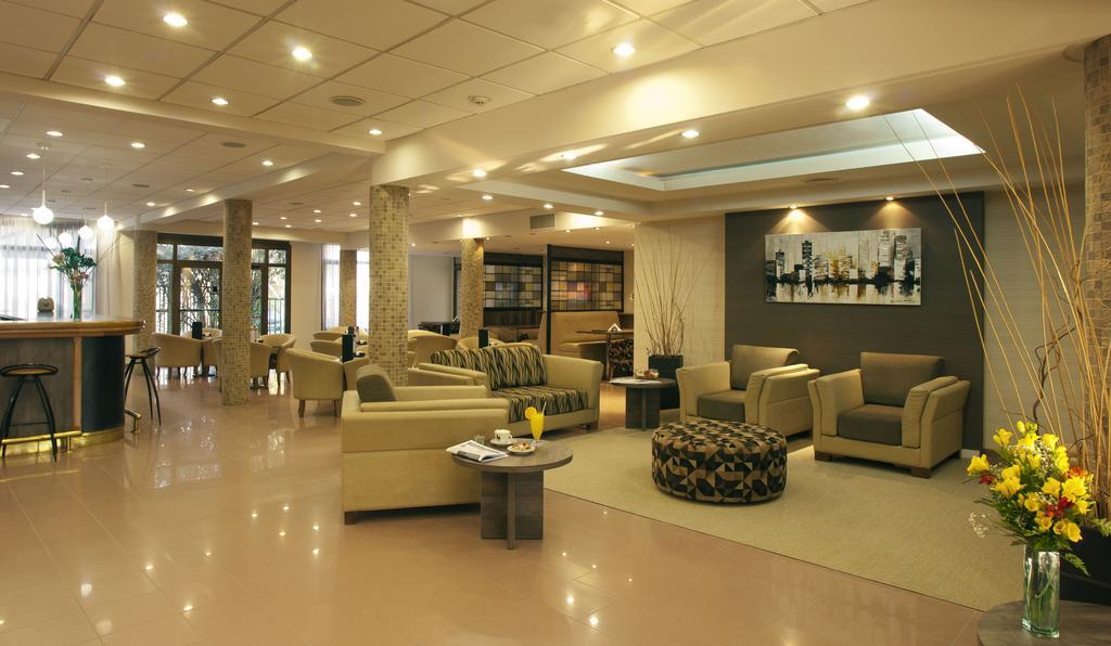 Land Express Neuquen Hotell Eksteriør bilde